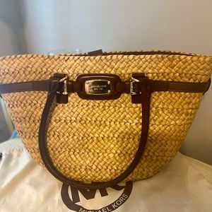 EUC Michael Kors Hamilton large Straw Tote